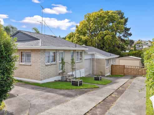 27 Lyons Avenue, Murrays Bay