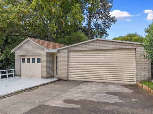 27 Lyons Avenue, Murrays Bay