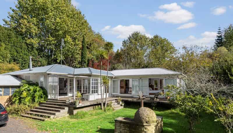 611 Awhitu Road, Awhitu