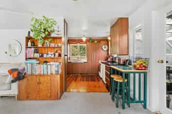 611 Awhitu Road, Awhitu