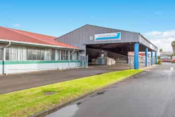 Large Marua Road warehouse facility - $94 per sqm!