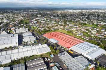 Large Marua Road warehouse facility - $94 per sqm!