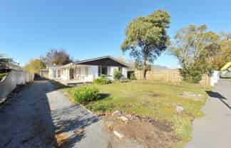 306 Main North Road, Redwood