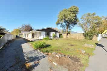 306 Main North Road, Redwood