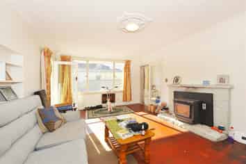 306 Main North Road, Redwood