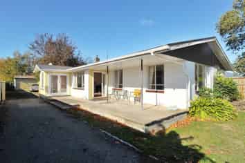 306 Main North Road, Redwood