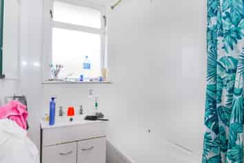 402 Kiwi Place, Camberley