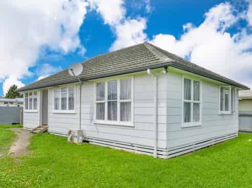 402 Kiwi Place, Camberley