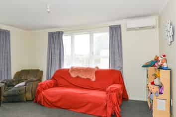 402 Kiwi Place, Camberley