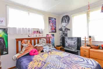 400 Kiwi Place, Camberley