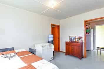 400 Kiwi Place, Camberley