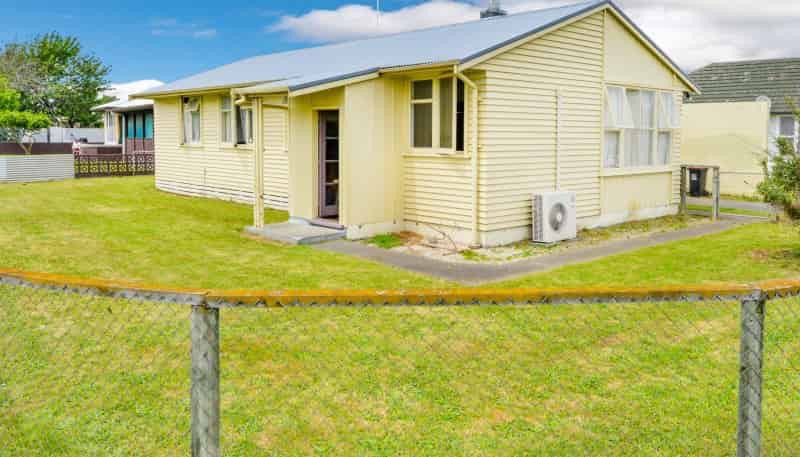 400 Kiwi Place, Camberley