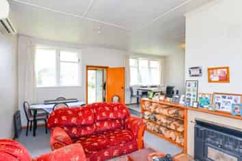 400 Kiwi Place, Camberley