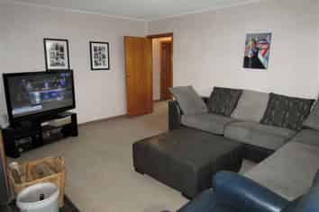 8 Reid Street, Blaketown