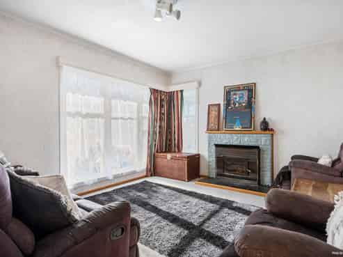 5 Devon Street, Te Atatu South