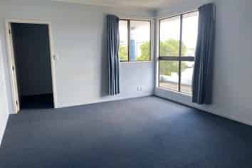 Office space in Greerton