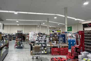 CBRE: Cavendish Drive Industrial/Showroom