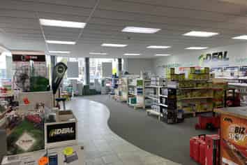 CBRE: Cavendish Drive Industrial/Showroom