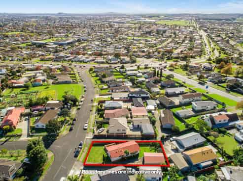 65 Charntay Avenue, Clover Park