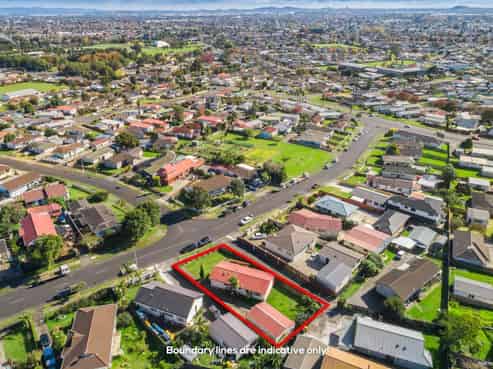 65 Charntay Avenue, Clover Park