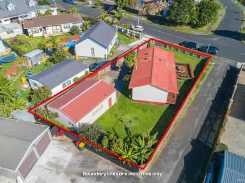 65 Charntay Avenue, Clover Park