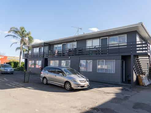 20 and 22 Willoughby Street, Whitiora