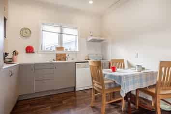 1031 Beatty Street, Mayfair