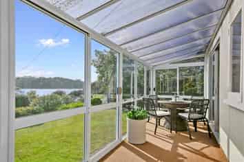 1/1 Alison Ave, Herald Island