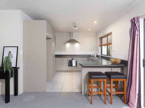 6A Sharyn Place, Brookfield