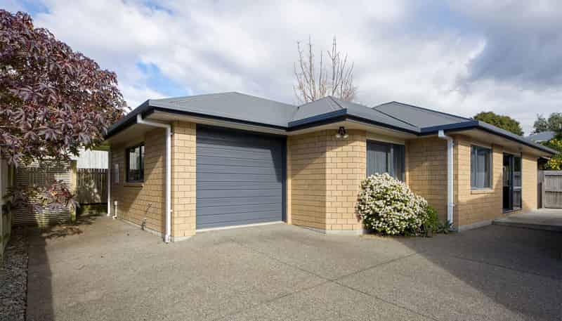 6A Sharyn Place, Brookfield