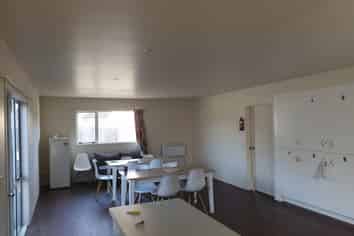 2/26A Newnham Terrace- Furnished, Upper Riccarton