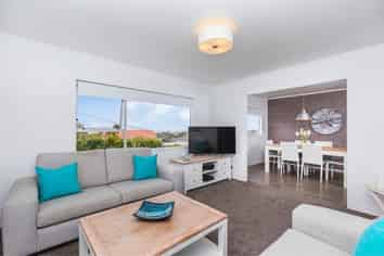 1/52 Arran Road, Browns Bay