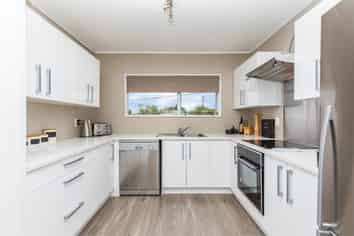 1/52 Arran Road, Browns Bay