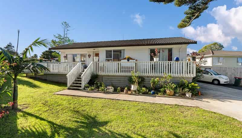 13 Bedlington Avenue, Manurewa