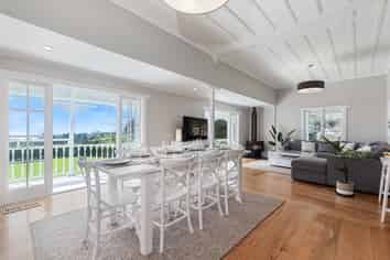 112 Rodney Road, Leigh