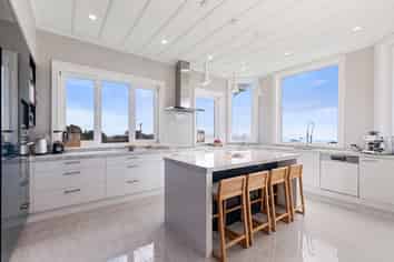 112 Rodney Road, Leigh