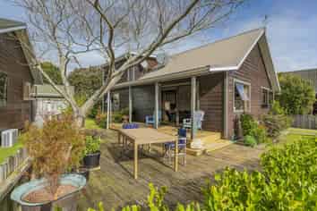 16a Jackman Avenue, Whitianga