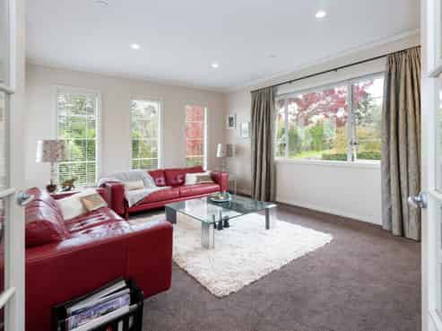 1a Gracechurch Drive, Flat Bush