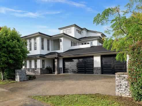 1a Gracechurch Drive, Flat Bush