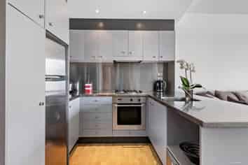 204/88 The Strand, Parnell