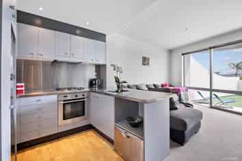 204/88 The Strand, Parnell