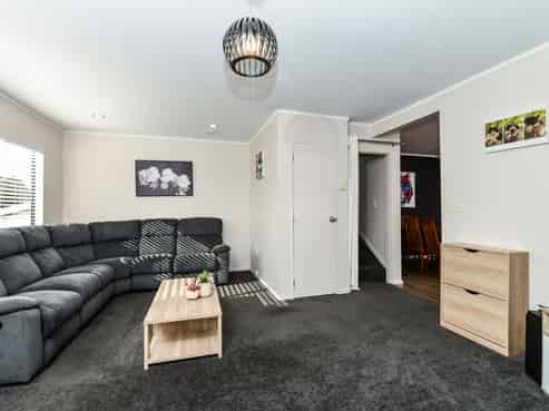 8B Madison Place, Dinsdale