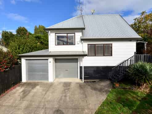8B Madison Place, Dinsdale