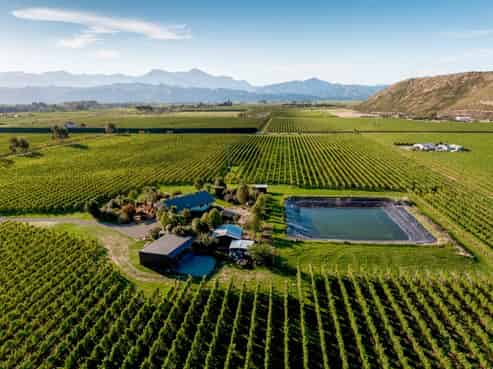 151 Guernsey Road, Wairau Valley