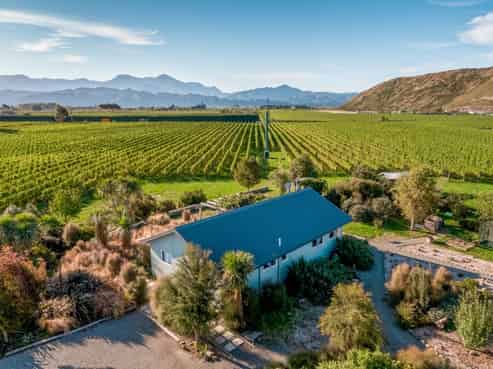 151 Guernsey Road, Wairau Valley