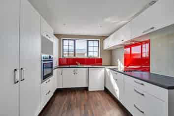 48 Dorset Avenue, Westown