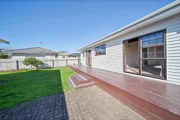 48 Dorset Avenue, Westown