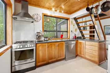 13 Turanga Road, Henderson Valley