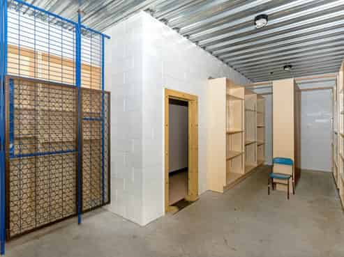 Lease: Sunny side in the central CBD