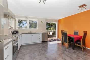 128 & 130 Tiroroa Avenue, Te Atatu South